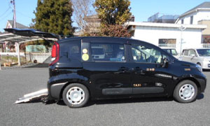 ハイブリッドタクシー「プリウス」日野交通